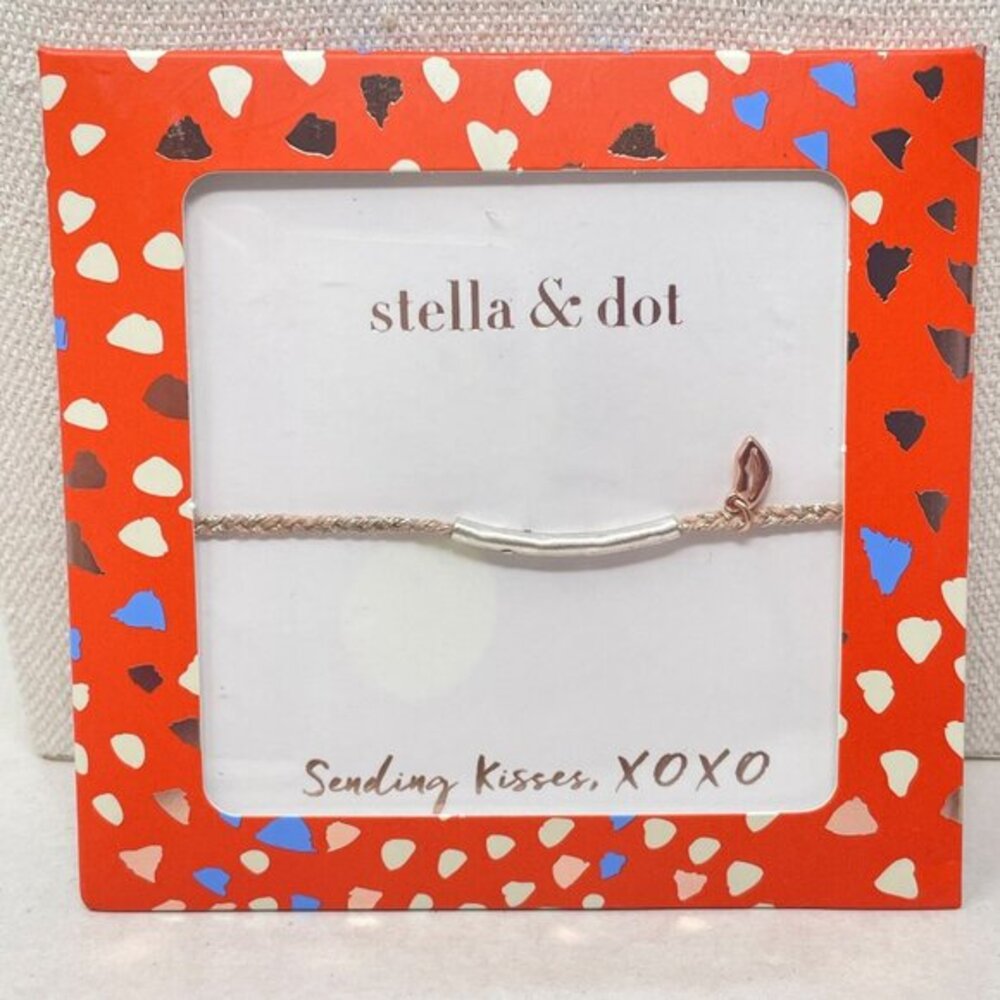 Stella & Dot‎ Wishing Bracelet Sending Kisses Lips Silver-Tone New Gift